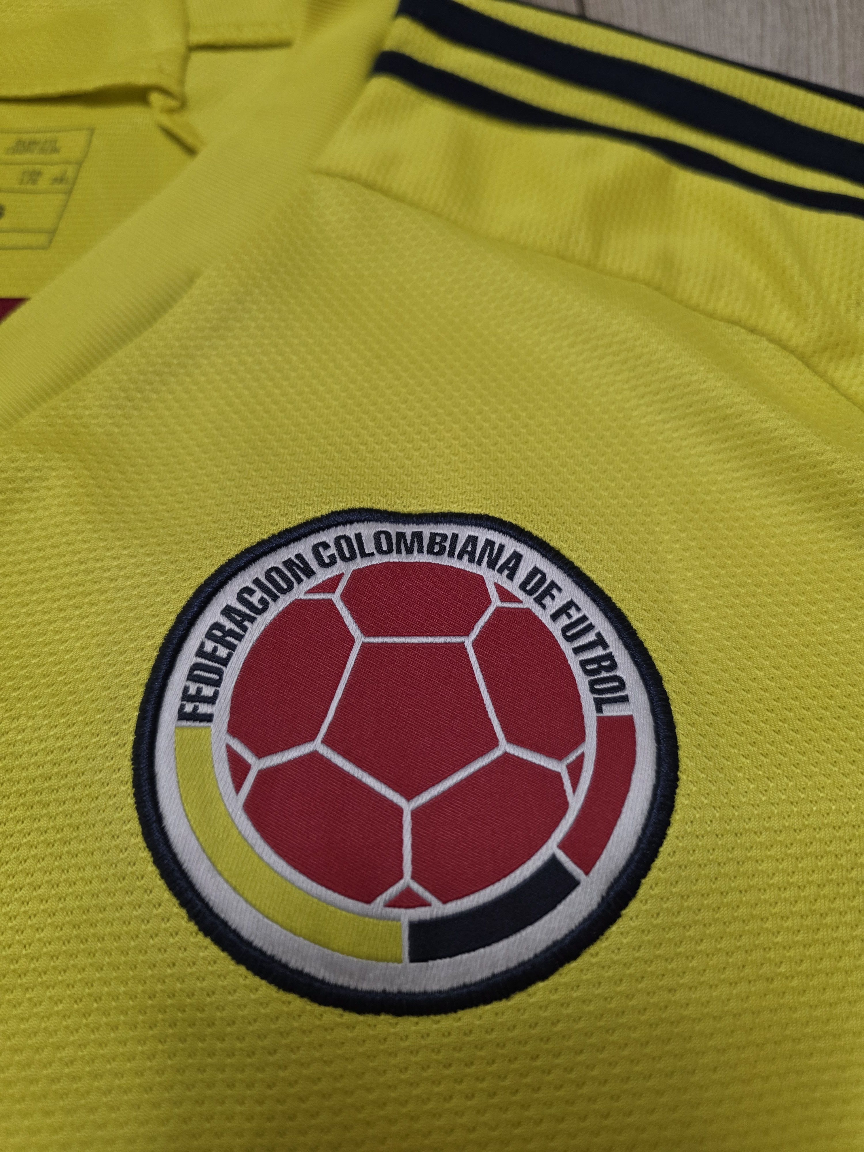 Adidas COLOMBIA 2022 2023 HOME FOOTBALL SHIRT SOCCER JERSEY Size US L / EU 52-54 / 3 - 4 Thumbnail