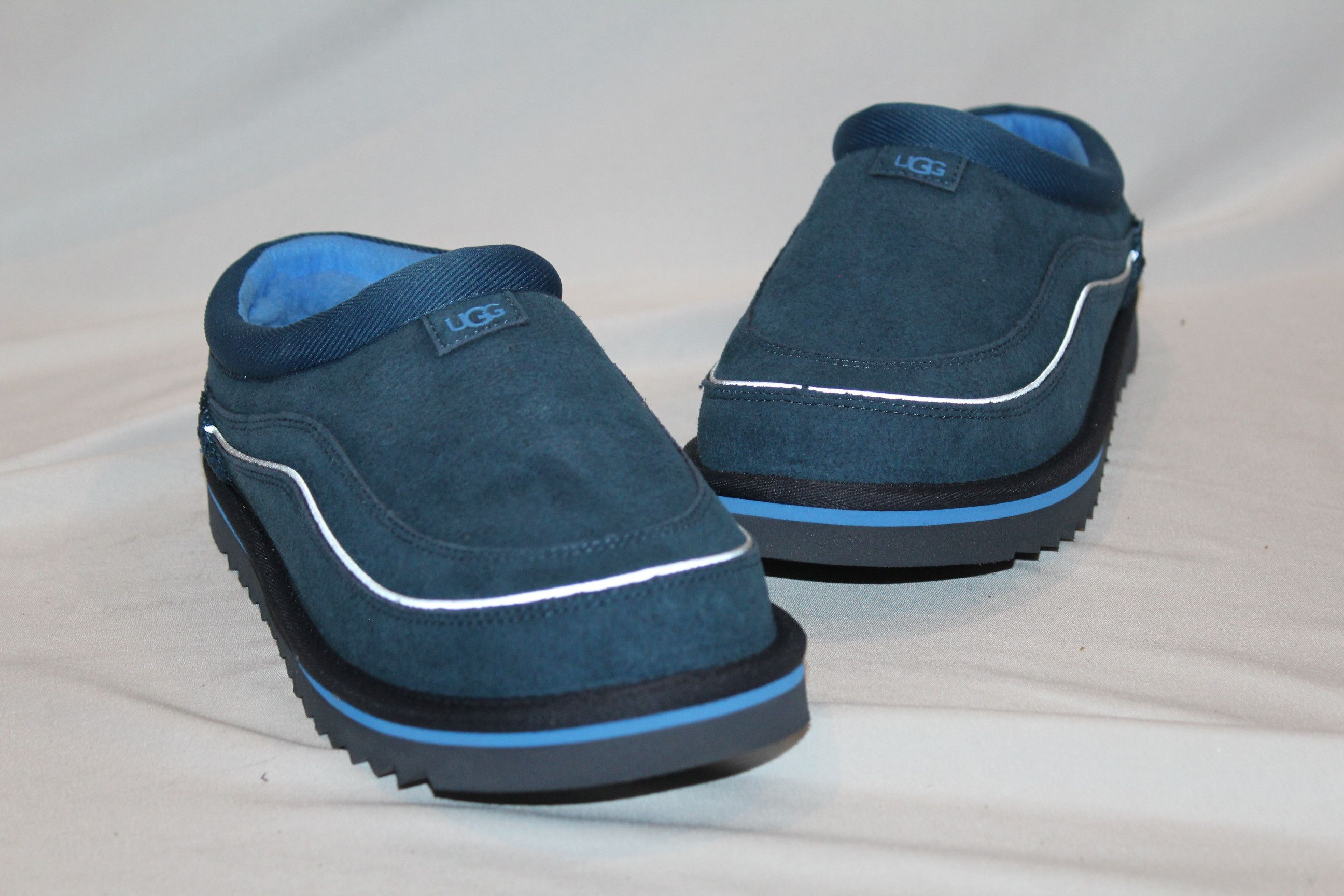 Ugg CALI WAVE SUEDE SHEARLING LINED SLIPPERS Size US 7 / EU 40 - 5 Thumbnail