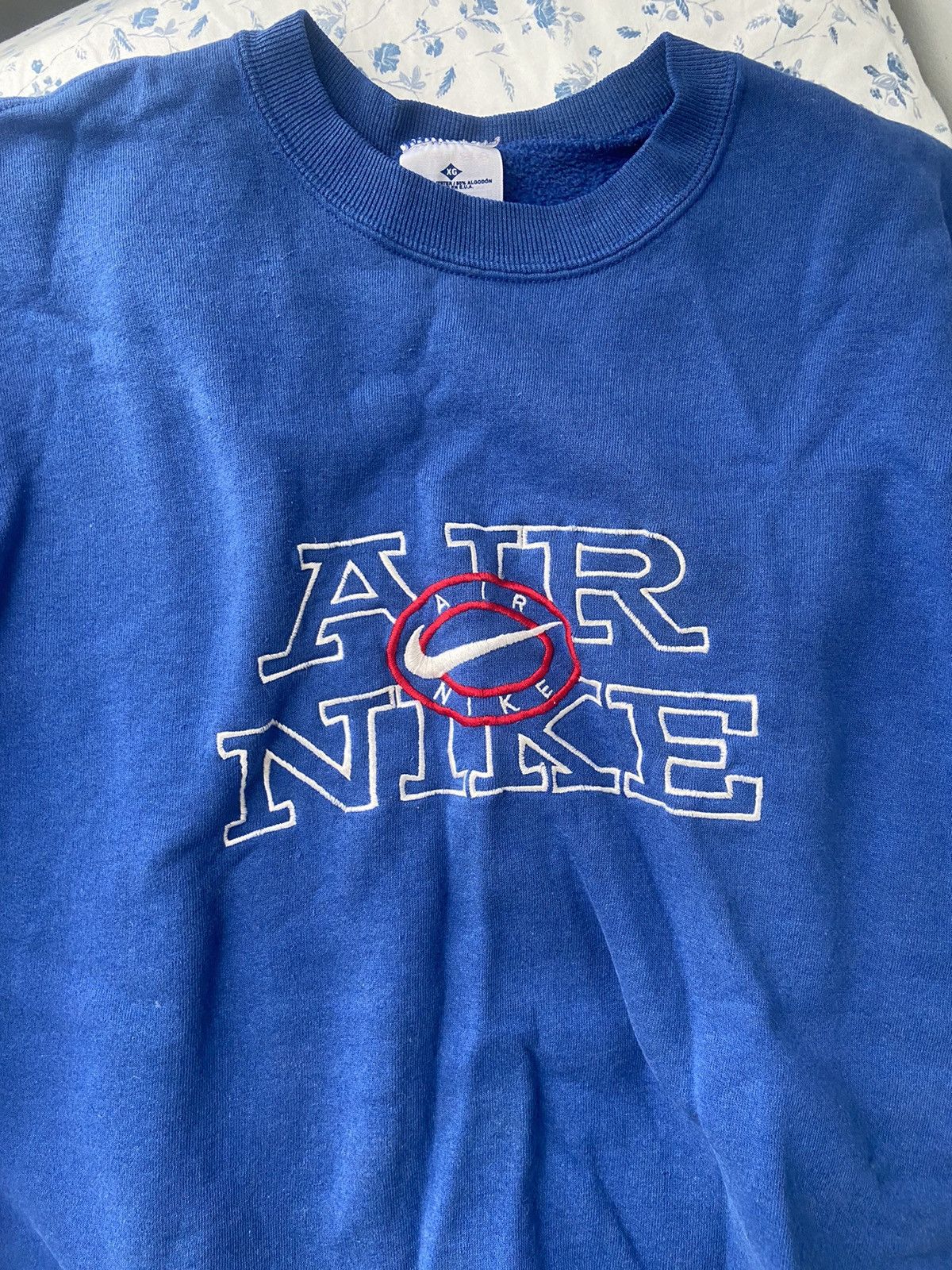 Nike RARE VINTAGE NIKE AIR MAX CREWNECK SWEATSHIRT Size US L / EU 52-54 / 3 - 1 Thumbnail