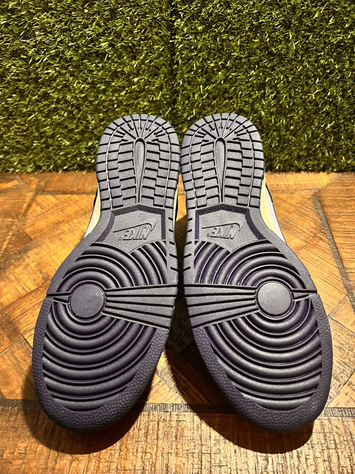 Nike WMNS DUNK LOW 'VINTAGE NAVY' Size US 9 / EU 42 - 5 Thumbnail