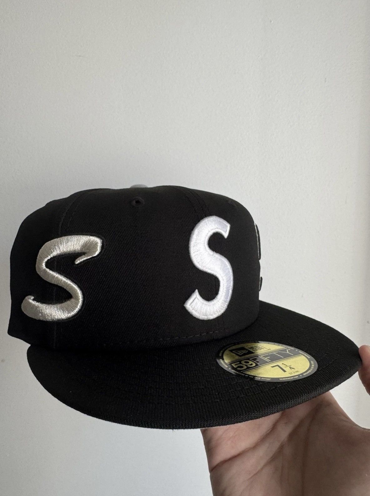 【新品】Supreme Multi S Logo New Era 黒 1/2 s-l400.jpg