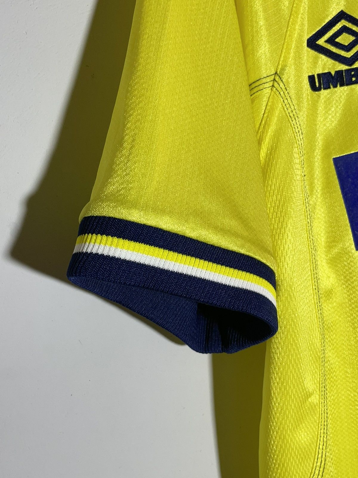 Umbro × Vintage Everton Umbro 1998/99 Vintage Third Y2k Football Shirt Size US L / EU 52-54 / 3 - 6 Thumbnail