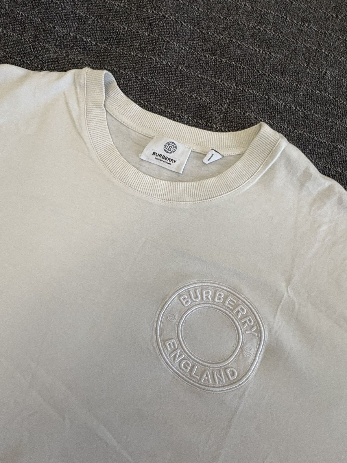 Burberry Burberry Embroidered Logo T-Shirt Size M Excellent Condition Size US M / EU 48-50 / 2 - 8 Thumbnail