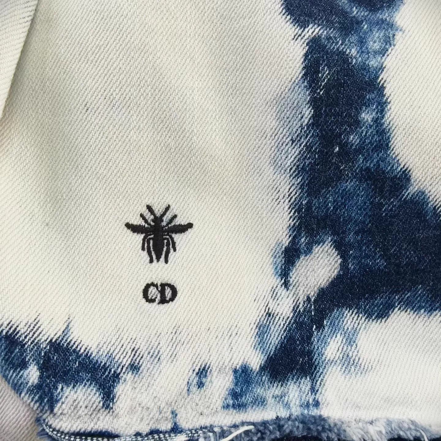 Dior Dior bee embroidered logo denim jacket Size XS / US 0-2 / IT 36-38 - 3 Thumbnail