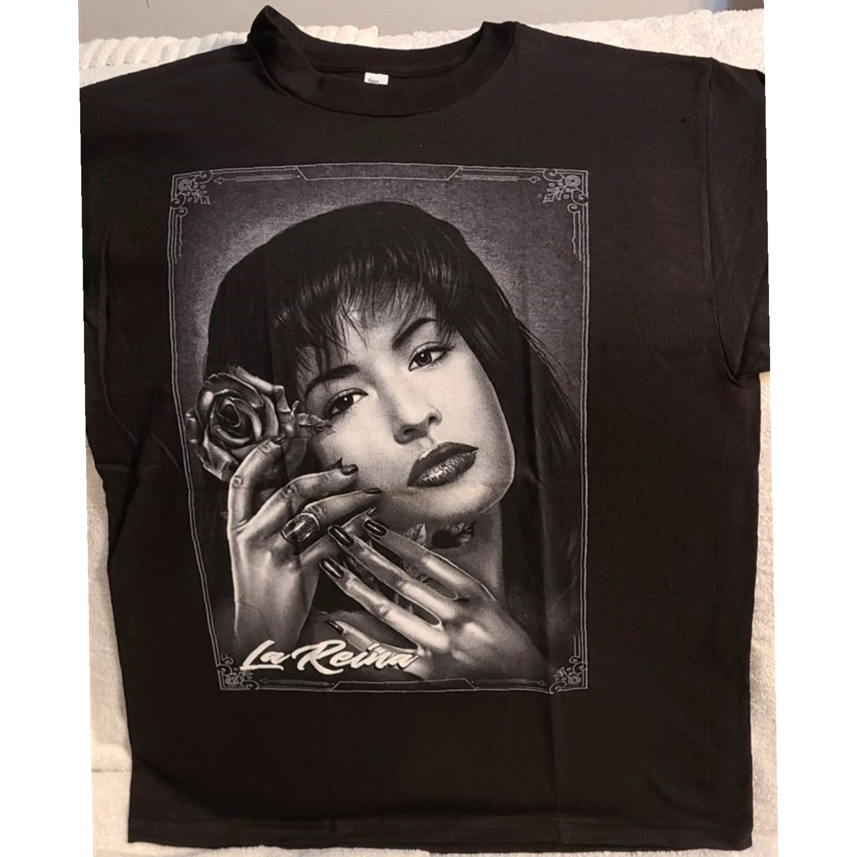 Vintage Selena La Reina Mens Black T Shirt Extra Large XL Music Rose Flower Size US M / EU 48-50 / 2 - 2 Thumbnail