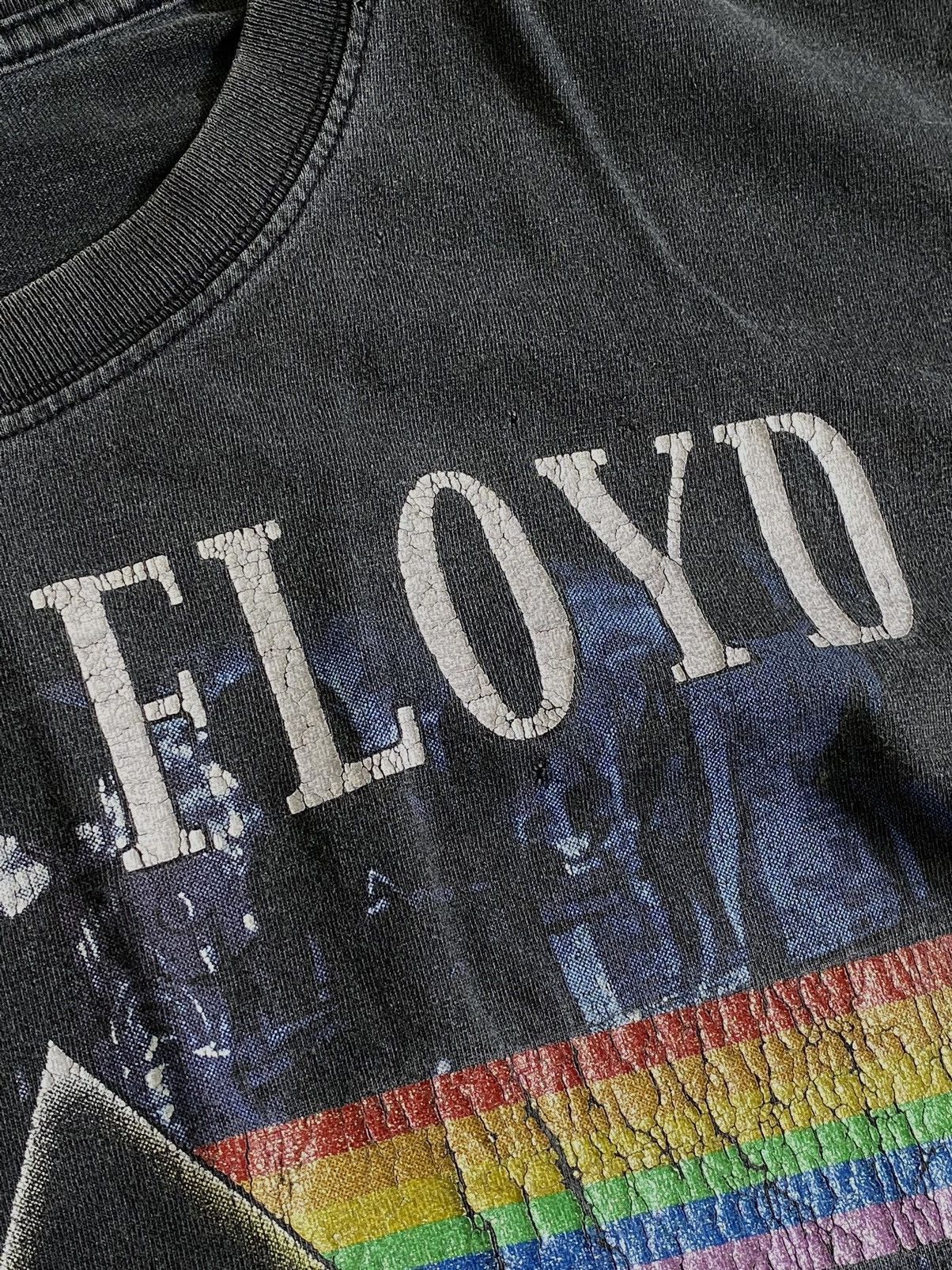 Pink Floyd Vintage Pink Floyd Dark Side of The Moon T Shirt Distressed Size US M / EU 48-50 / 2 - 5 Thumbnail
