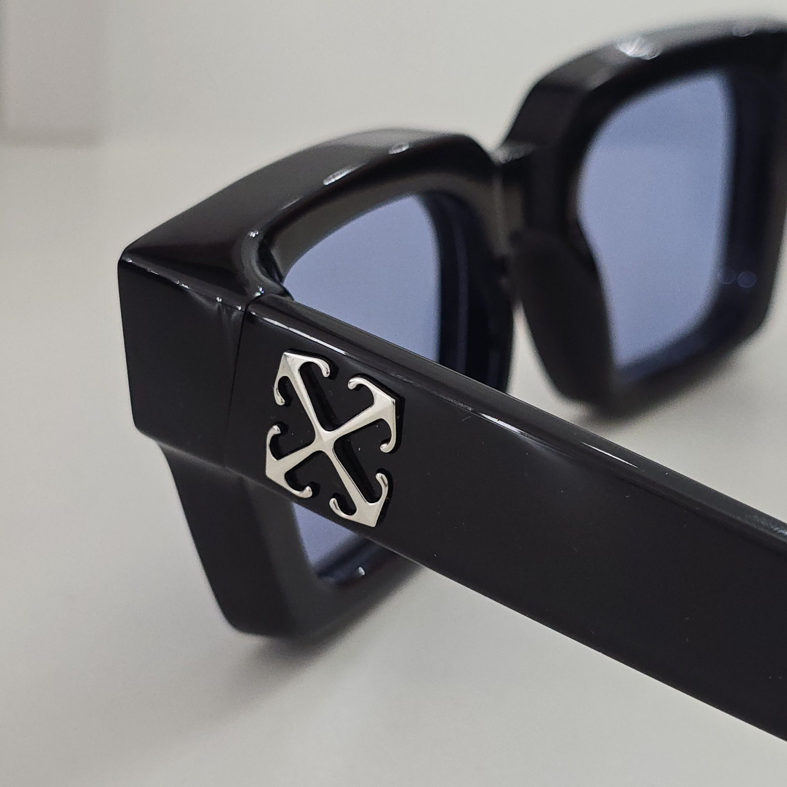Off-White OFF WHITE Virgil Sunglasses BLACK BLUE Size ONE SIZE - 5 Thumbnail