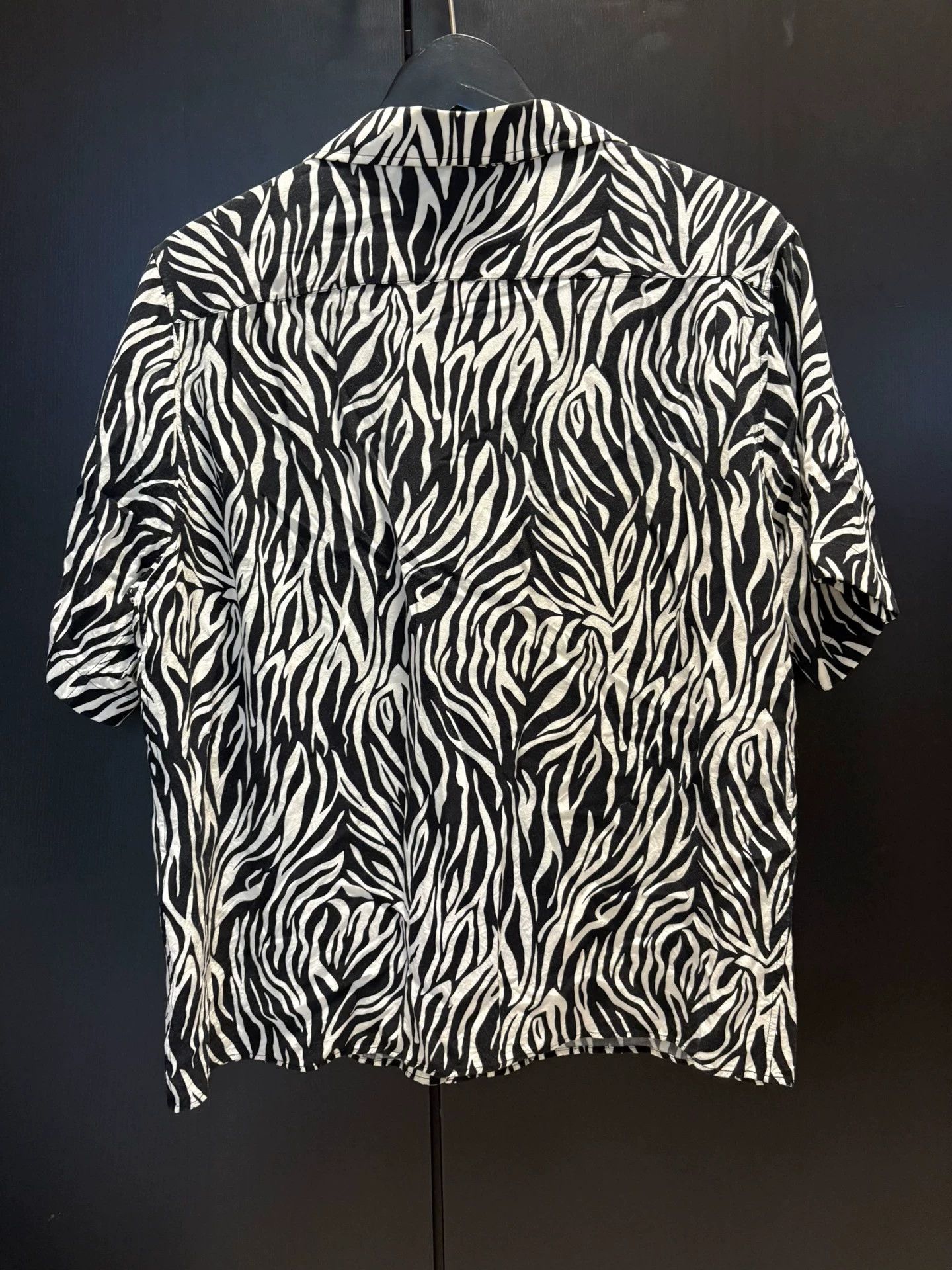 Celine Celine Hedi Slimane SS2020 Zebra Hawaiian Shirt 39 Size US M / EU 48-50 / 2 - 3 Thumbnail