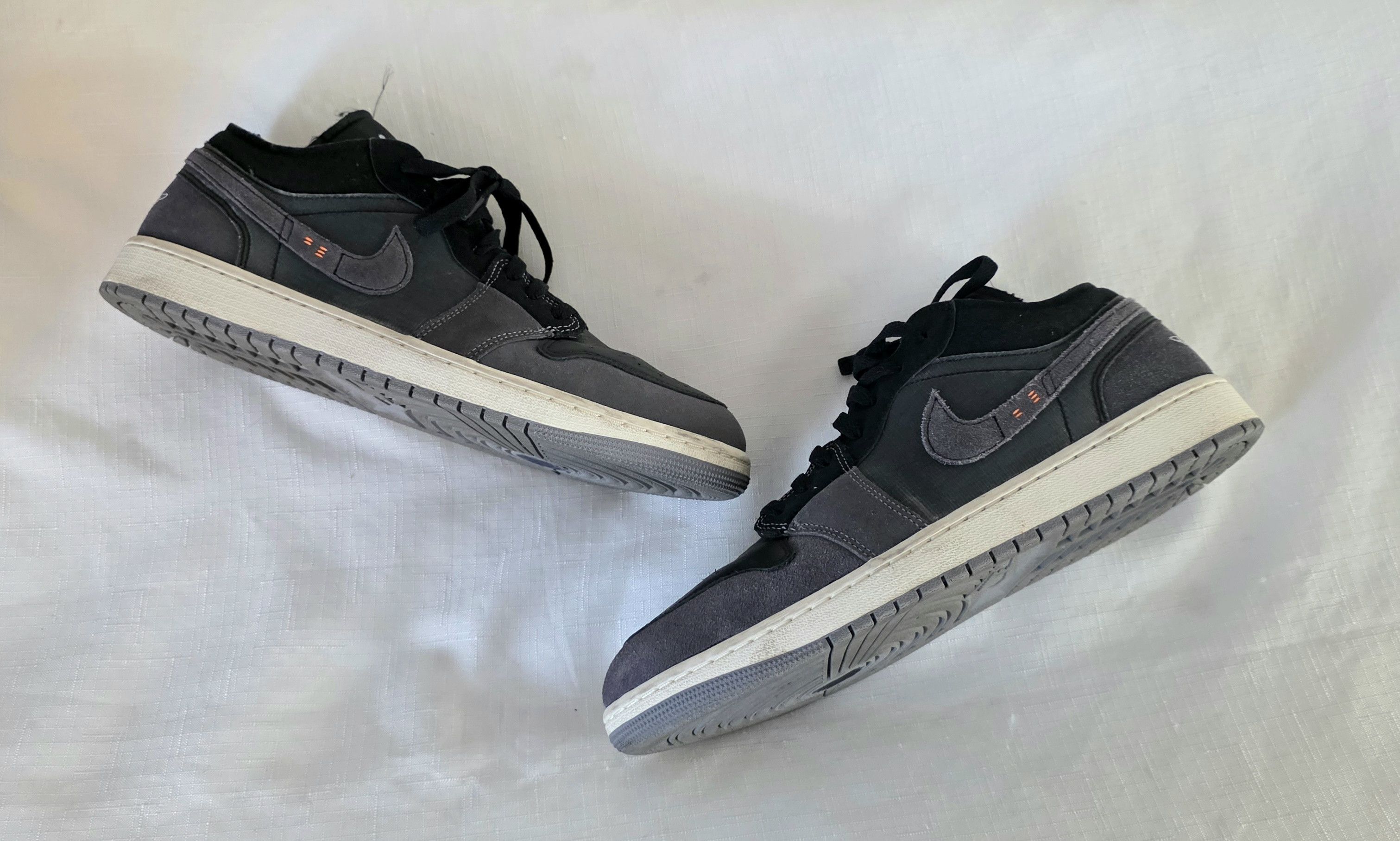 Jordan Brand Nike X Air Jordan 1 Low SE Craft 'Inside Out" Black Gray 12 Size US 12 / EU 45 - 3 Thumbnail