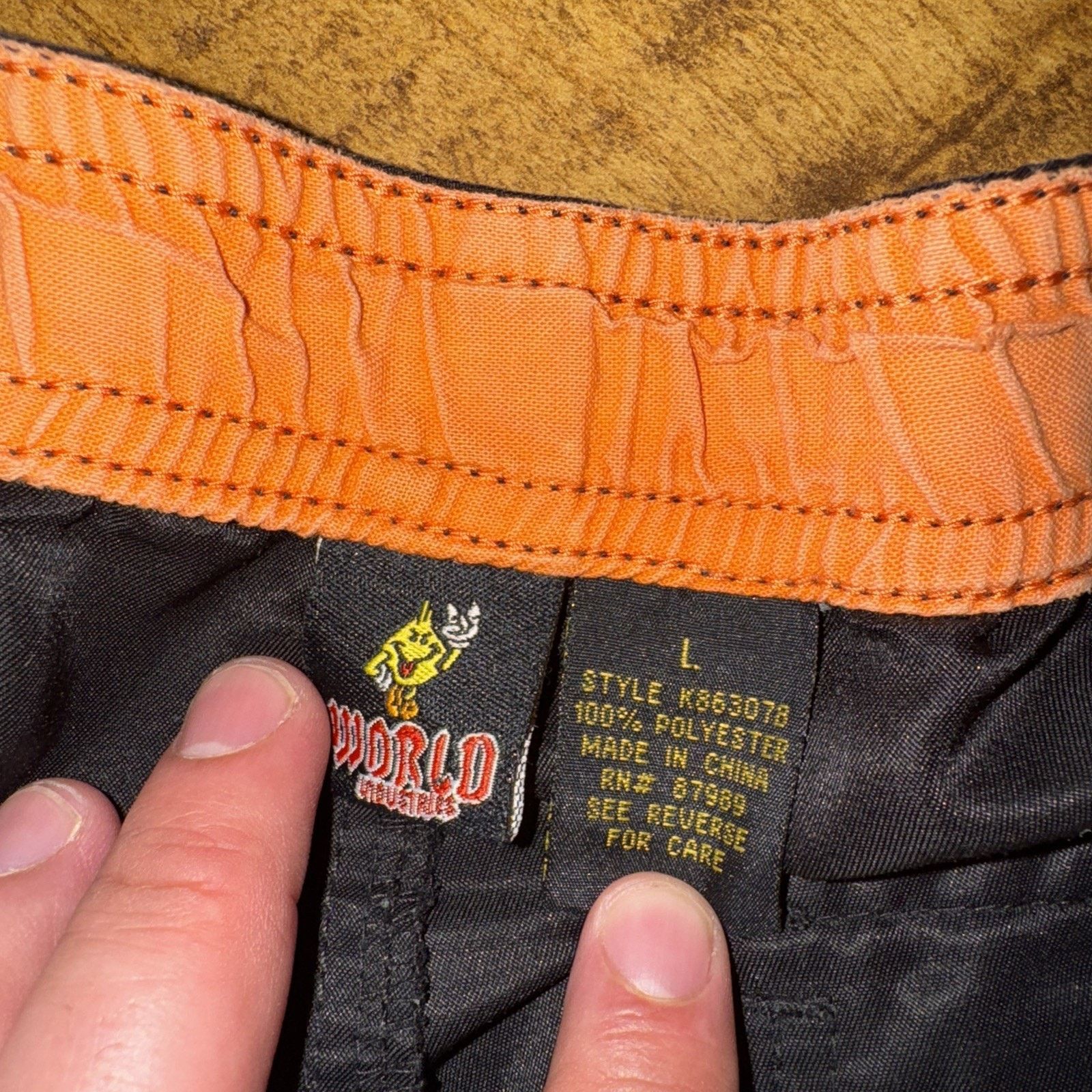 Vintage Vintage World Industries Board Shorts 32x10 Black Large Size US 32 / EU 48 - 3 Thumbnail