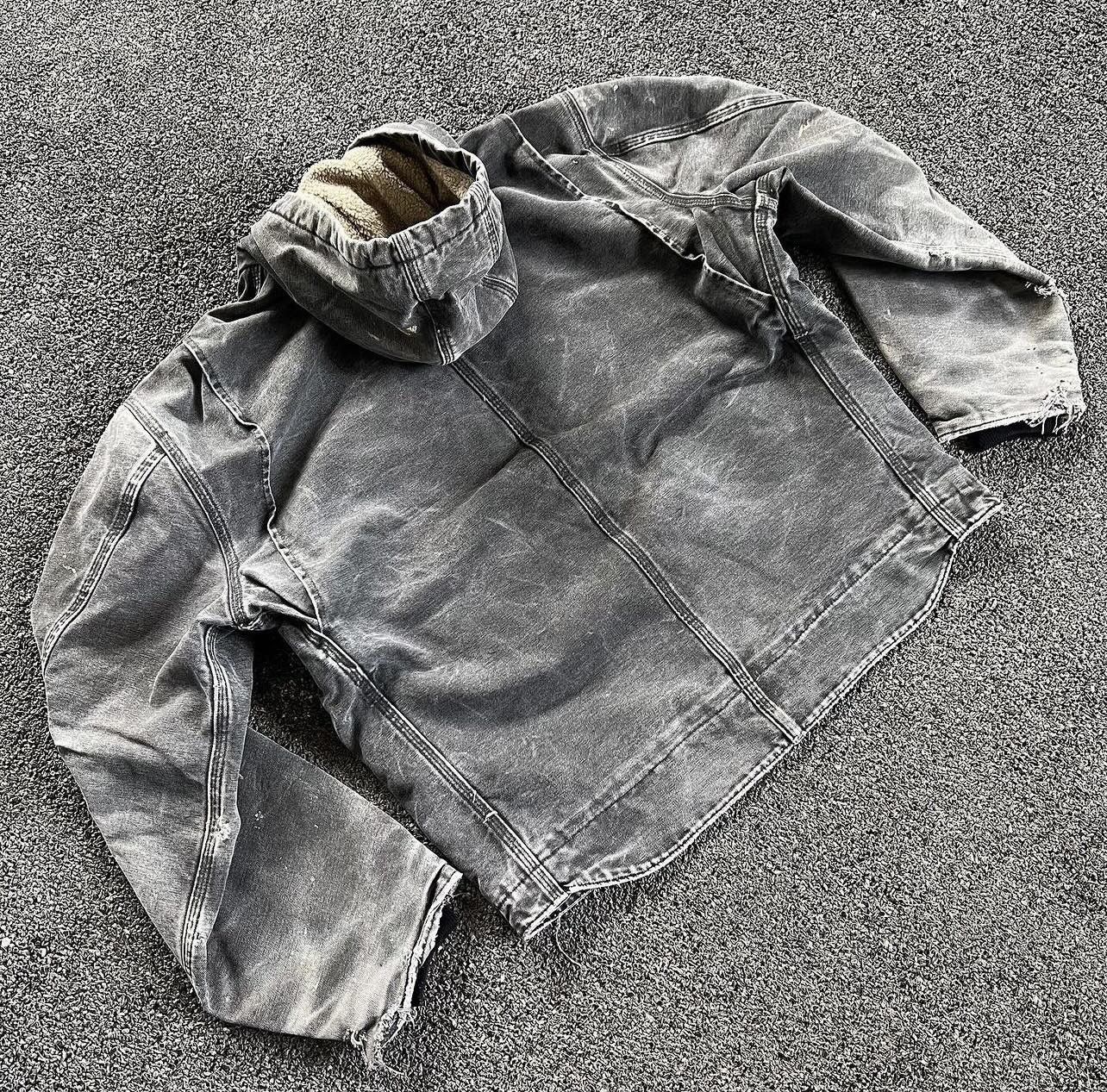 Carhartt Carhartt J141 BLK Hooded Detroit Jacket Size US L / EU 52-54 / 3 - 4 Thumbnail