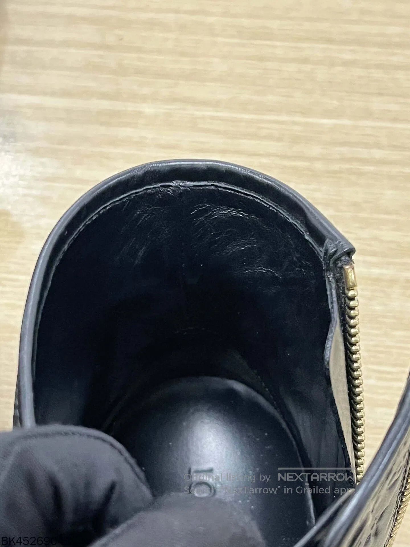 Louis Vuitton louis vuitton high-top leather sneakers size 37. Size US 5 / EU 37 - 6 Thumbnail