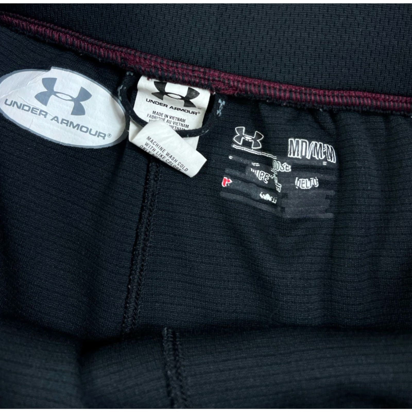 Under Armour Under Armour Women Athletic Shorts SIU Salukis Illinois College Black M Medium College Activewear Womens Size 32" / US 10 / IT 46 - 4 Thumbnail