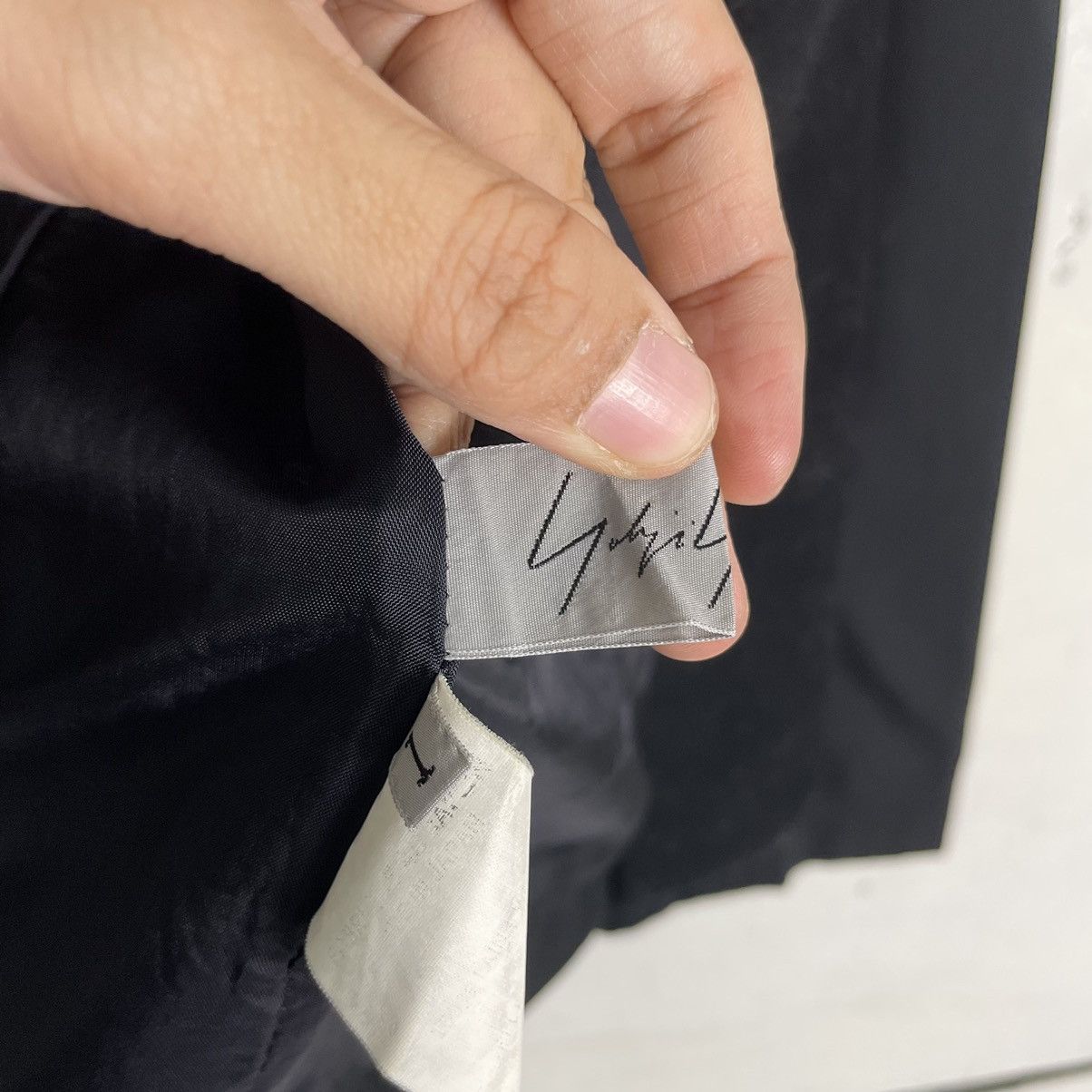 Yohji Yamamoto 💥AW04 YOHJI YAMAMOTO BUTTONLESS RUNAWAY JACKET Size S / US 4 / IT 40 - 14 Thumbnail