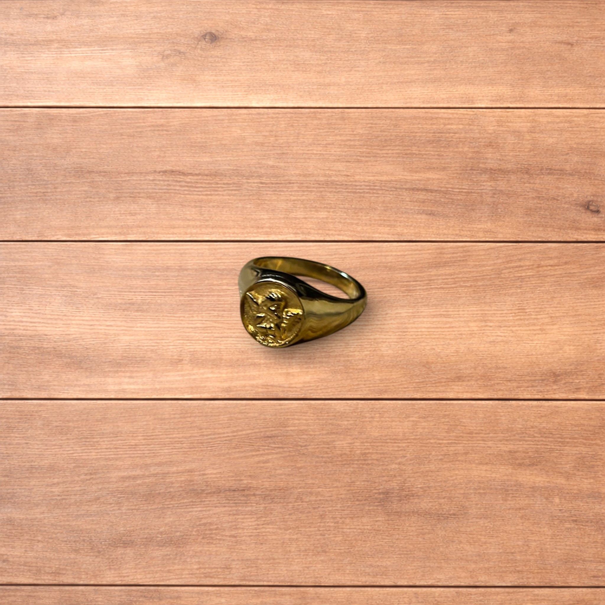 Japanese Brand Lovely vintage style stainless angel signet ring in gold. Size ONE SIZE - 2 Thumbnail