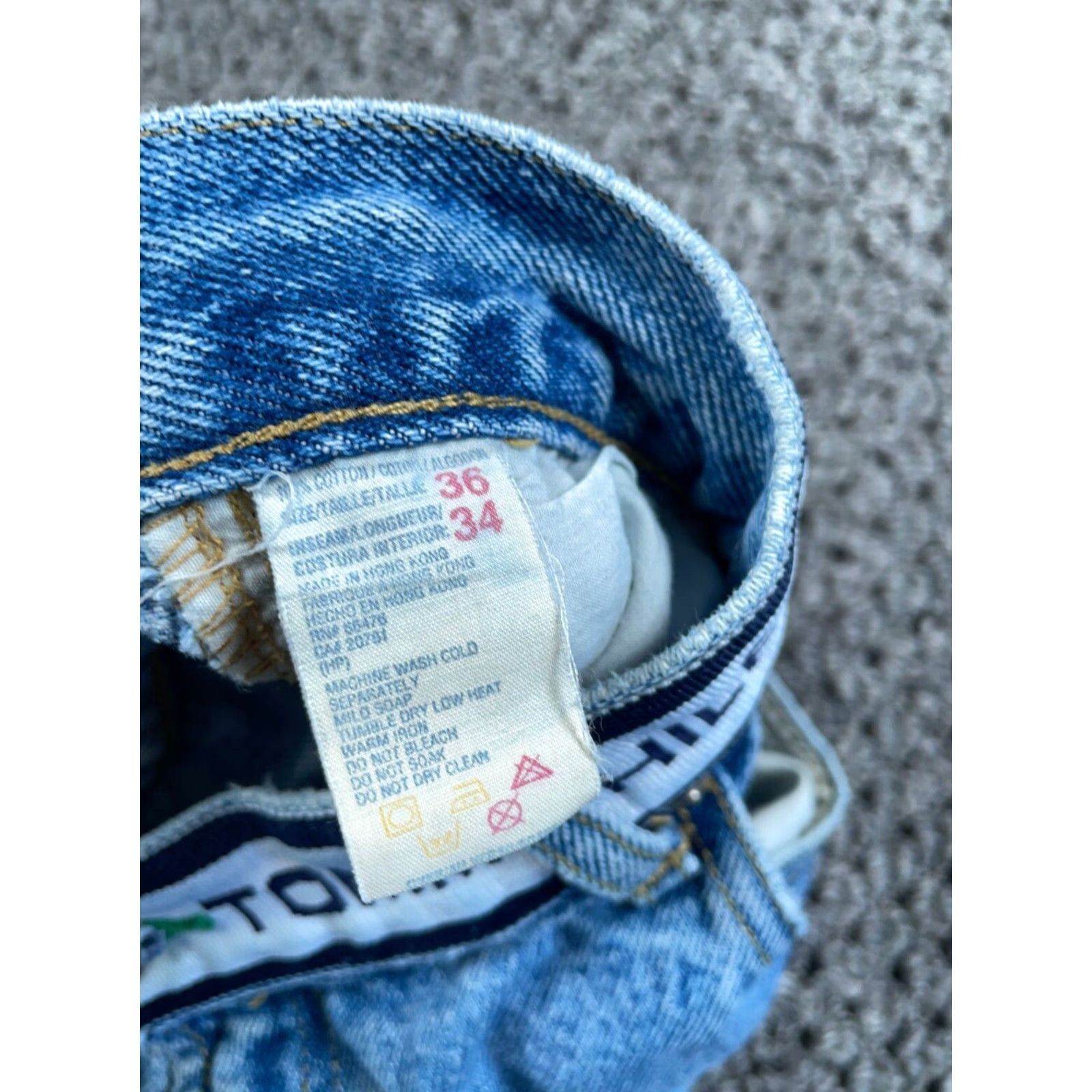 Tommy Hilfiger VINTAGE Tommy Hilfiger Straight Leg Jeans Mens 36 x 34 Light Blue Denim Spell Out 90s Hip Hop Size US 36 / EU 52 - 4 Thumbnail
