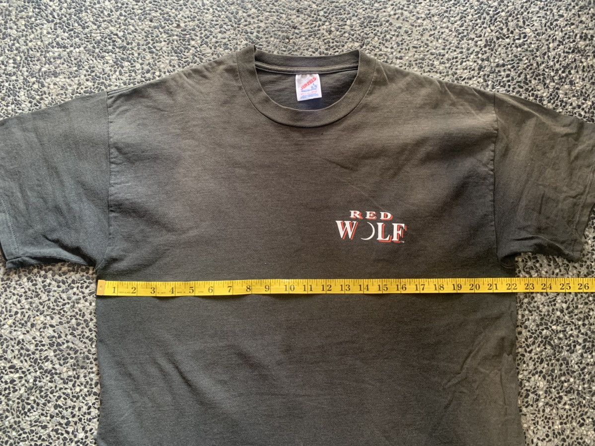Vintage Vintage 90s Red Wolf Action Horror Movie Promo T shirt Size US L / EU 52-54 / 3 - 11 Thumbnail