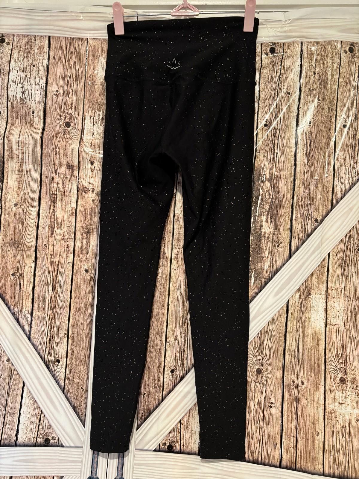 Designer Womens black Beyond Yoga sz XS leggings #324 Size 26" / US 2 / IT 38 - 2 Thumbnail