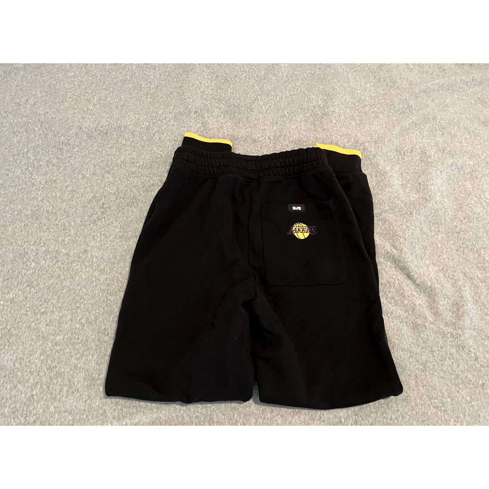 Vintage TWO HYPE Los Angeles Lakers Jogger Pants Mens Small Black Comfort Elastic Waist Pockets Basketball Gym Running 90s Lakers Theme Size US 29 - 7 Thumbnail