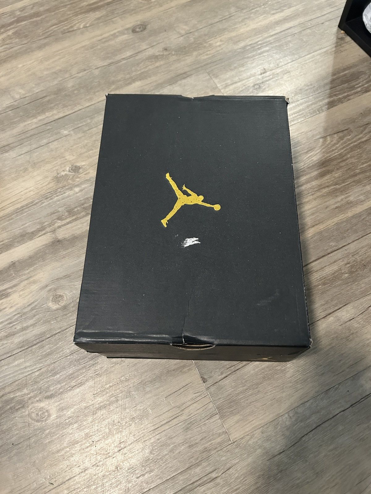 Jordan Brand Air Jordan 1 mid Size US 8 / EU 41 - 4 Thumbnail