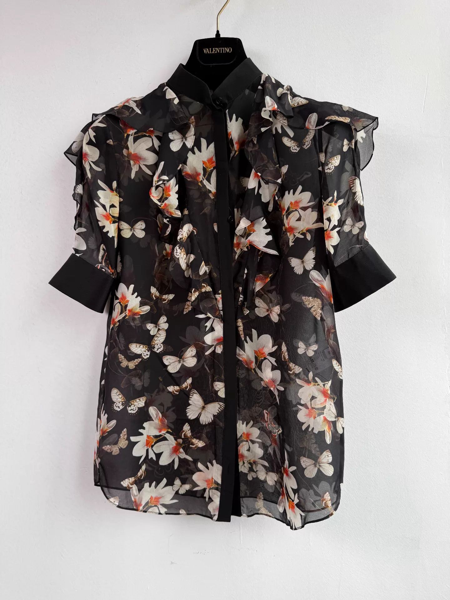 Givenchy Givenchy Butterfly Floral 100% Silk Shirt Black Size M / US 6-8 / IT 42-44 - 1 Thumbnail
