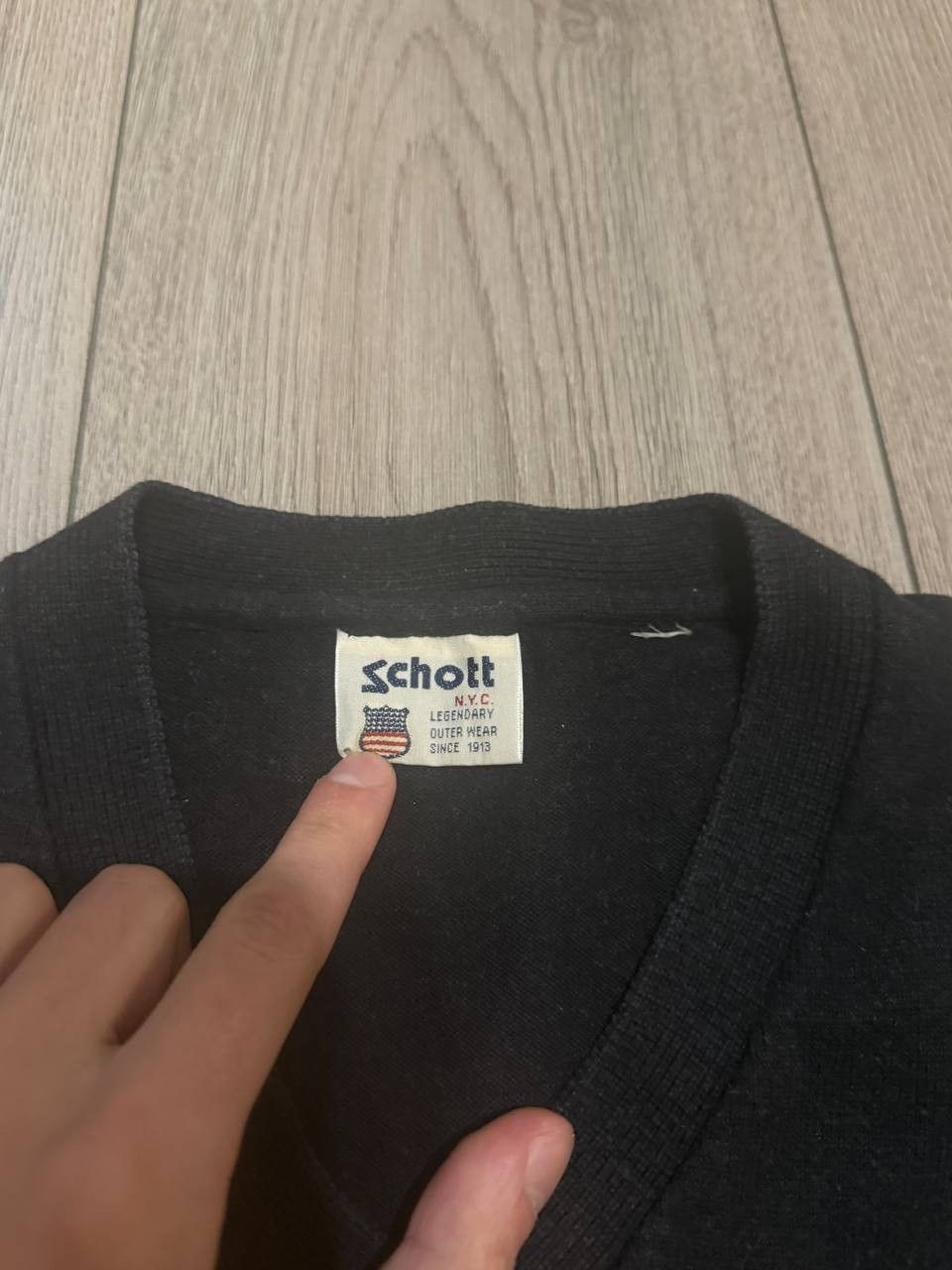 Schott Luxury Vintage Schott Sweater men Size M Black Cashemere Size US M / EU 48-50 / 2 - 3 Thumbnail