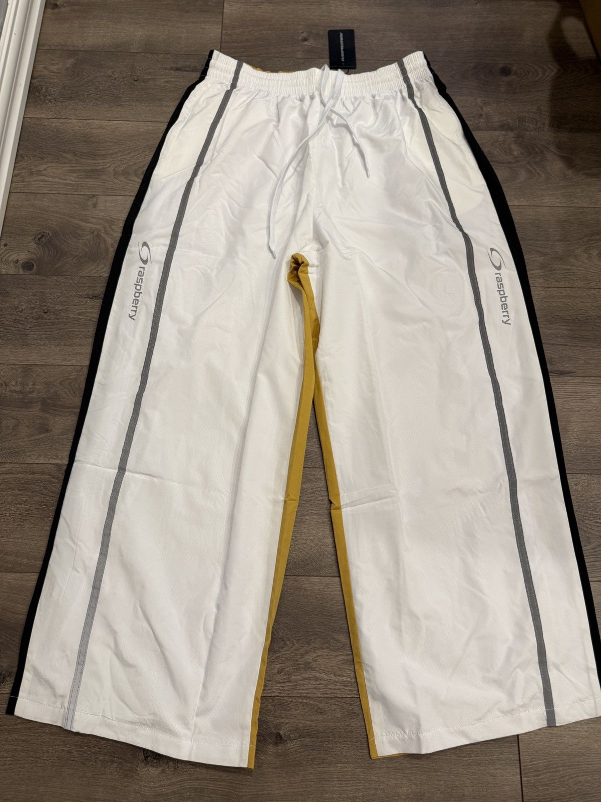 The GV Gallery The GV Gallery Half Half Pants Size US 34 / EU 50 - 3 Thumbnail