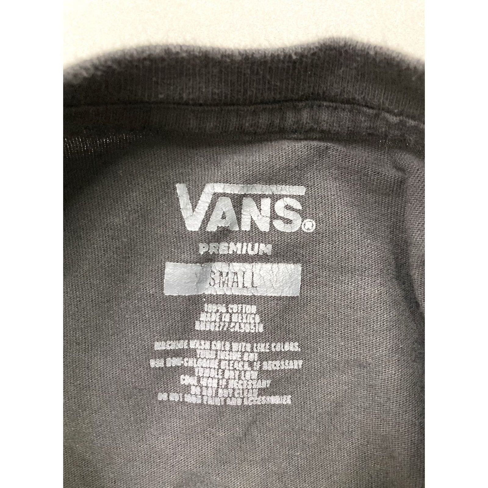 Vans Vans Fly Sk8high Graphic T-shirt Women Small Black Long Sleeve Shirt Mens? No. Size S / US 4 / IT 40 - 5 Thumbnail