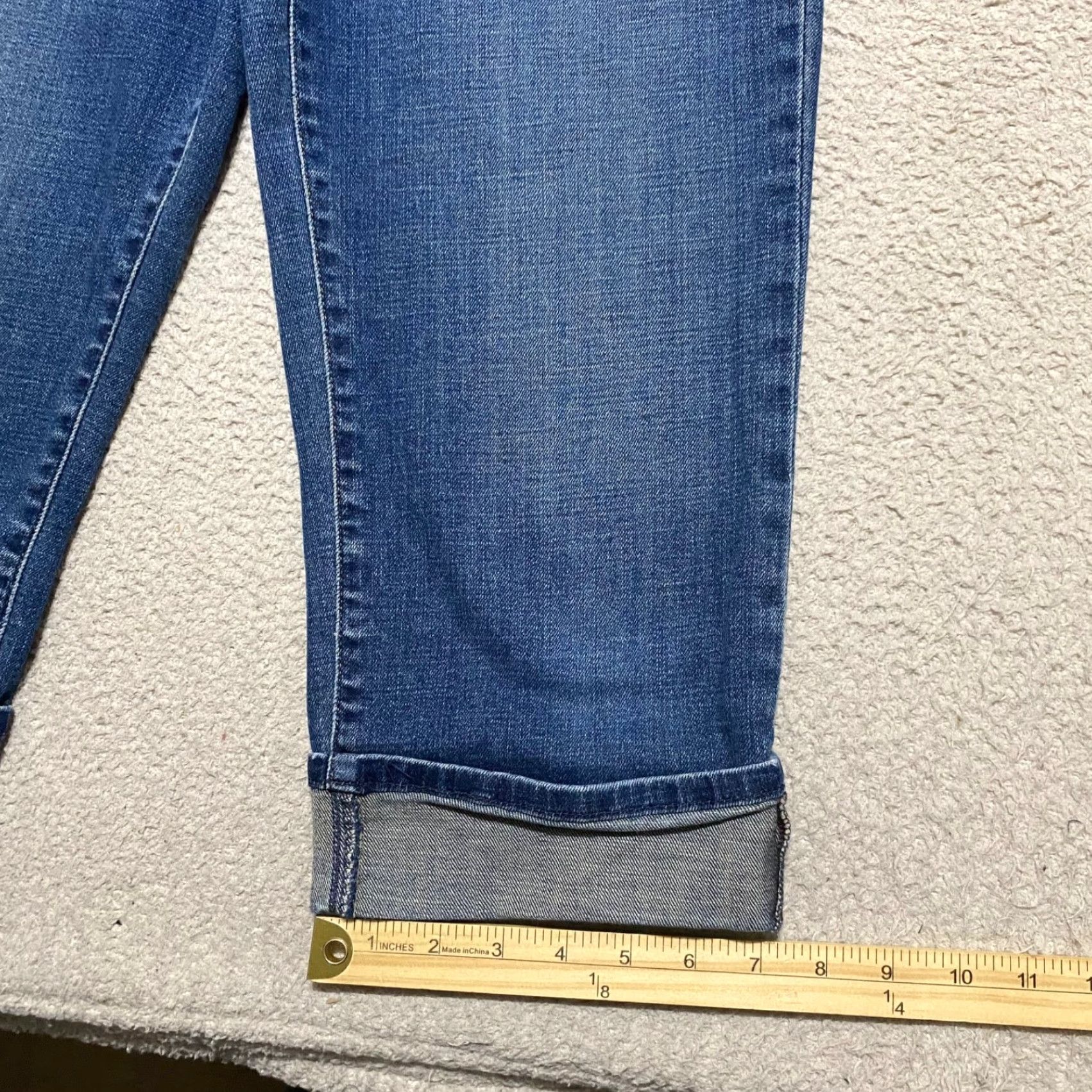 Levi's Levi's 515 Jeans Womens sz 6 Capri Medium Wash Mid Rise Blue Denim 5-Pocket Design Regular Slimming Pockets Shirt? Size 28" / US 6 / IT 42 - 5 Thumbnail
