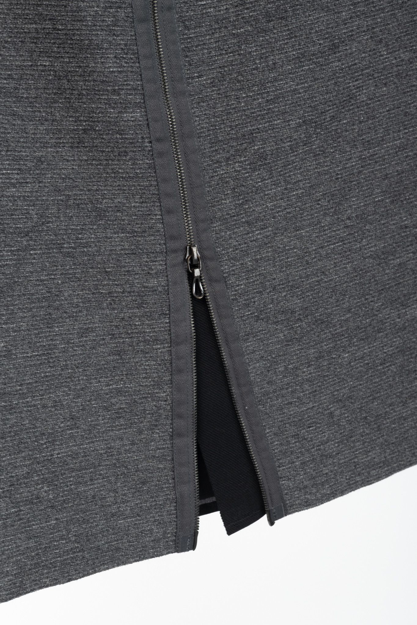 Lanvin Lanvin AW/14 Dark Grey Wool-Blend Grosgrain Pencil Skirt Size 26" / US 2 / IT 38 - 6 Thumbnail