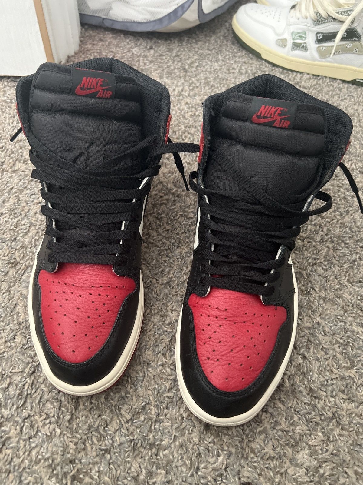 Jordan Brand × Nike Air Jordan 1 Bred Toe Size US 12 / EU 45 - 3 Thumbnail