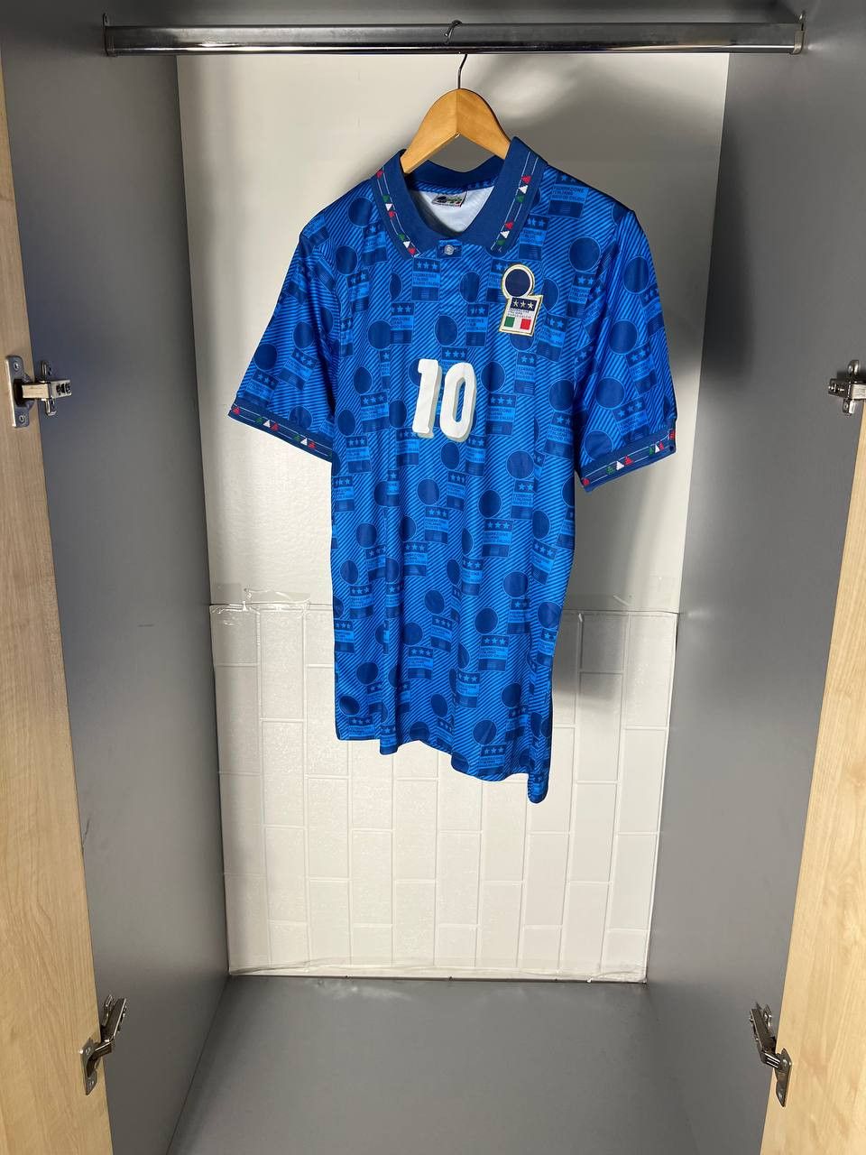 Vintage VERY RARE DIADORA ITALY RETRO SOCCER JERSEY BAGGIO 10 90s Size US L / EU 52-54 / 3 - 2 Thumbnail