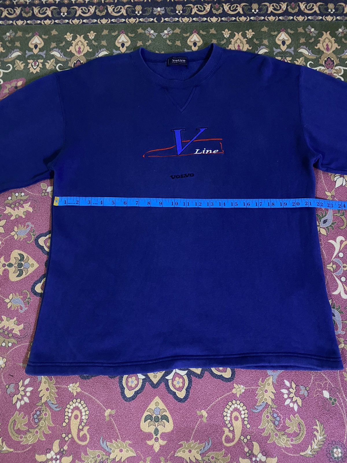 Vintage Vintage Volvo V Line Spell Out Sweatshirt Size US L / EU 52-54 / 3 - 9 Thumbnail
