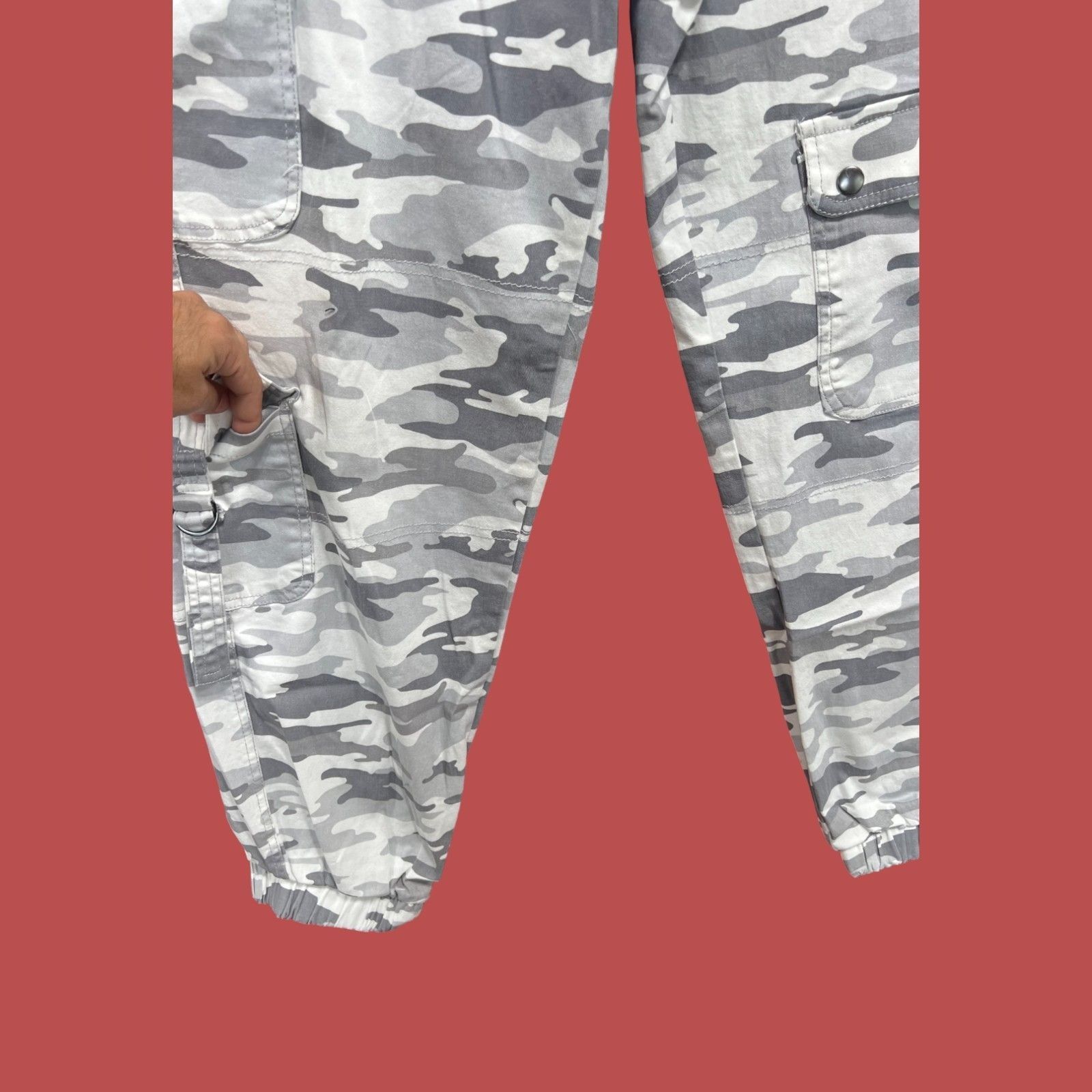 rue21 Rue 21 - Women's Cozy Cargo Jogger Pants - Camouflage Snow P Size 32" / US 10 / IT 46 - 15 Thumbnail