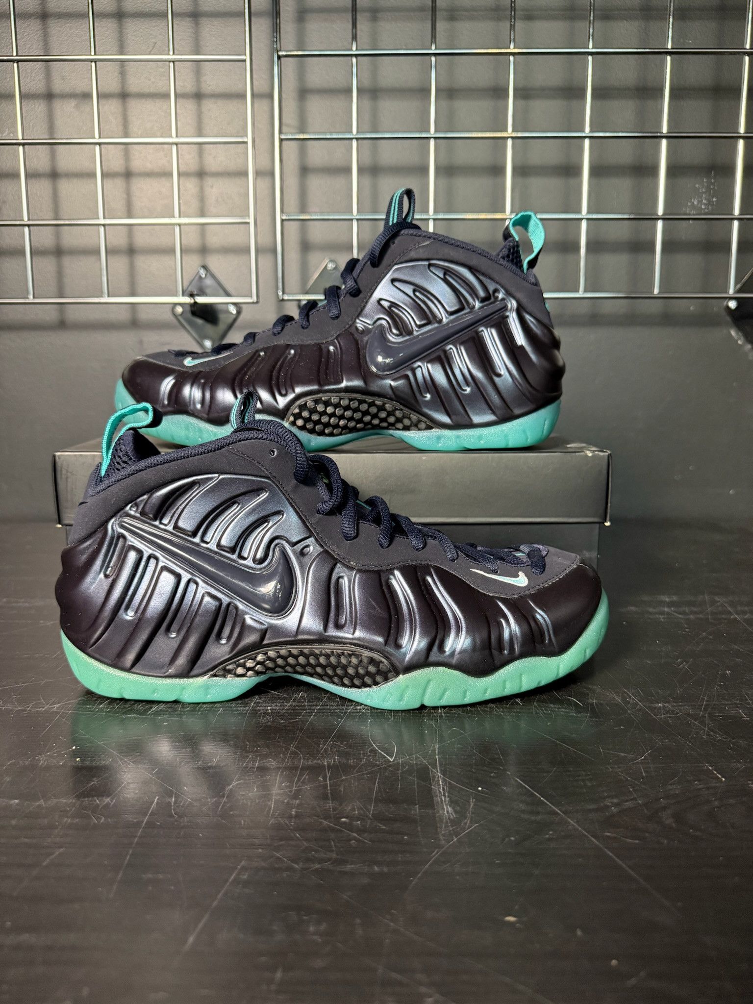 Nike Nike Air Foamposite Pro "Dark Obsidian" - Size 9.5 Size US 9.5 / EU 42-43 - 1 Thumbnail