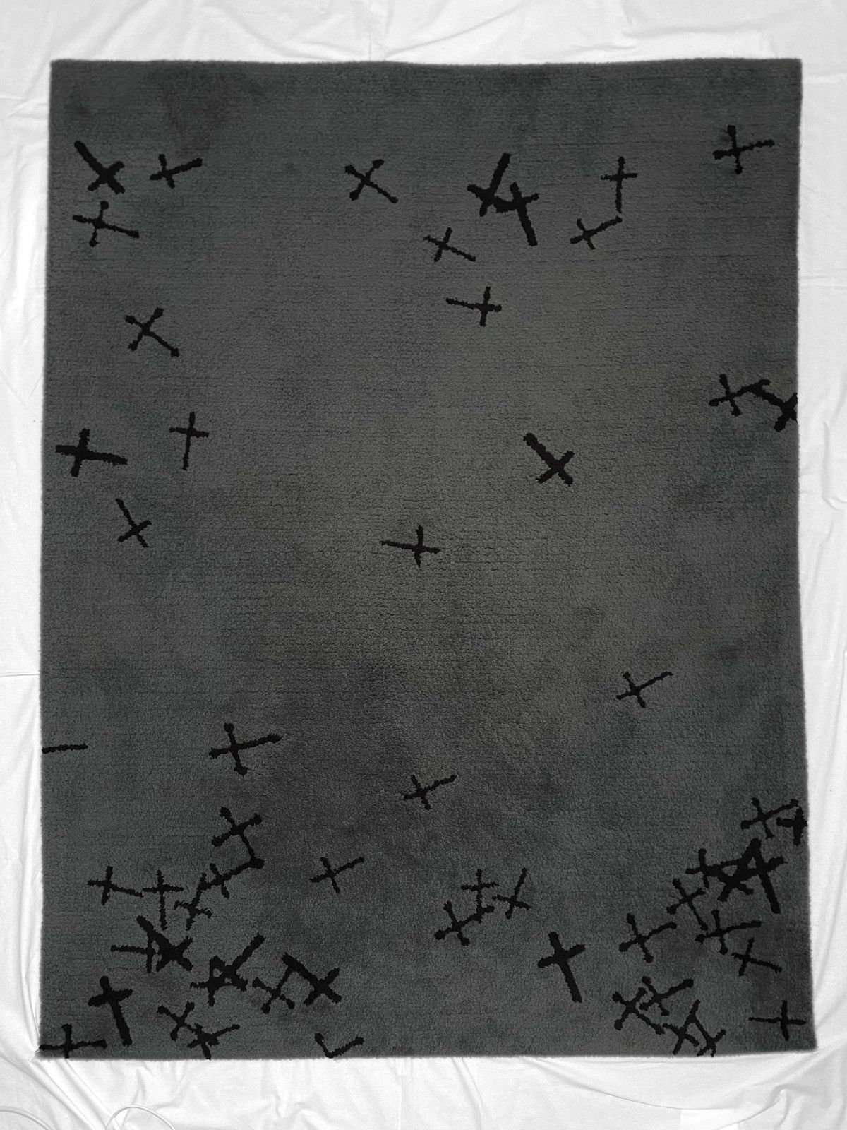 Undercover Undercover AW02 "Witches Cell Division" Cross Rug Size ONE SIZE - 1 Thumbnail