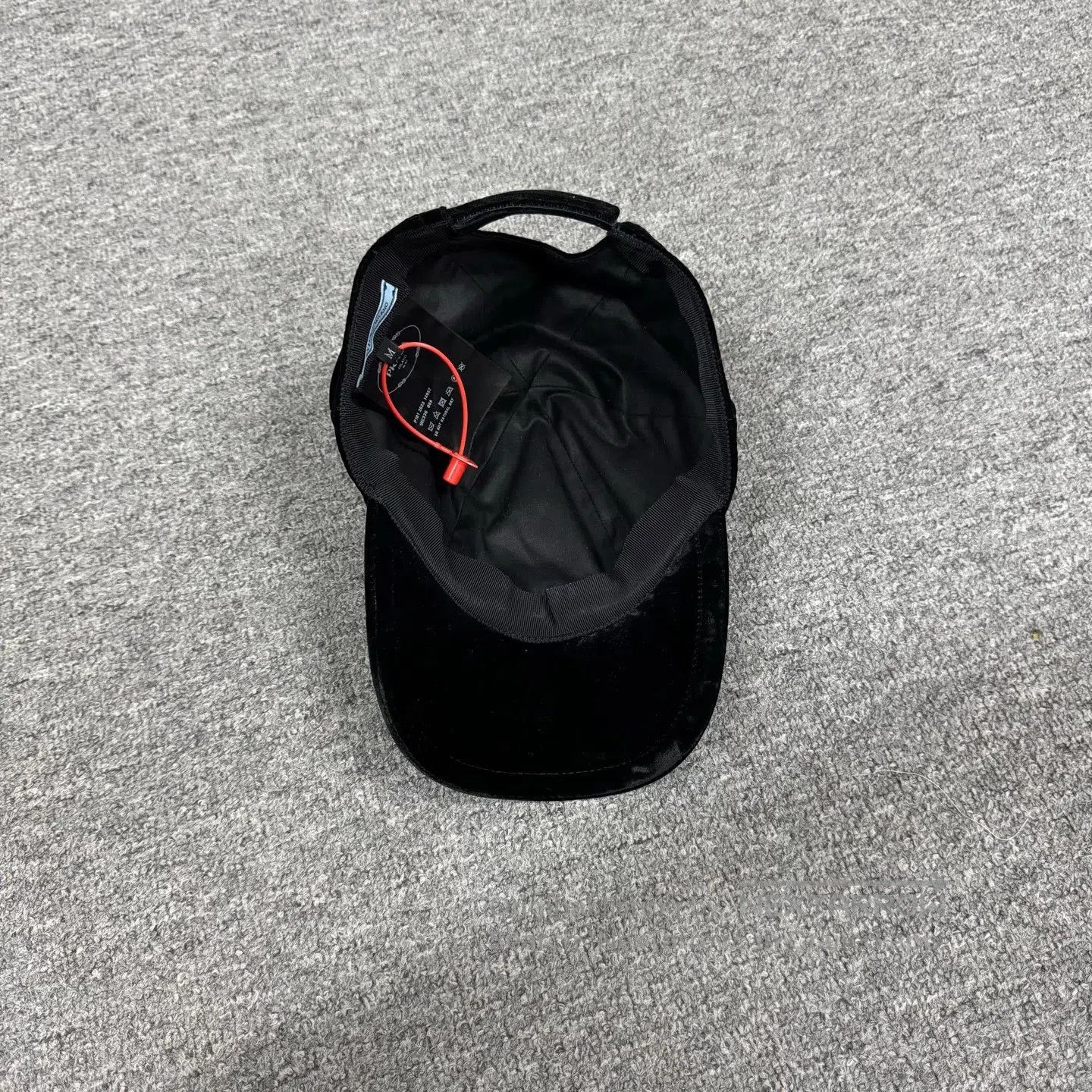 Prada Prada size M Velvet triangular baseball cap with a marker r Size ONE SIZE - 5 Thumbnail