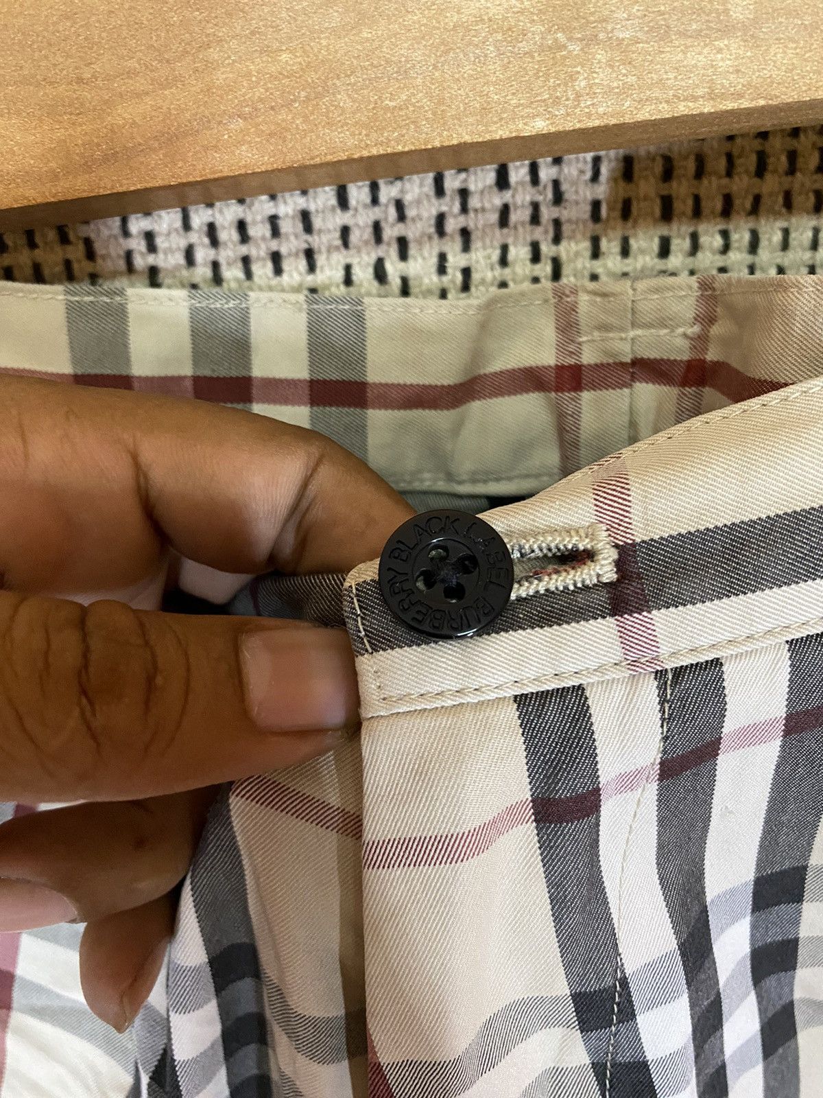 Burberry ‼️BURBERRY BLACK LABEL CARGO SHORT PANT NOVACHECK SPLITCOLOUR Size US 32 / EU 48 - 5 Thumbnail