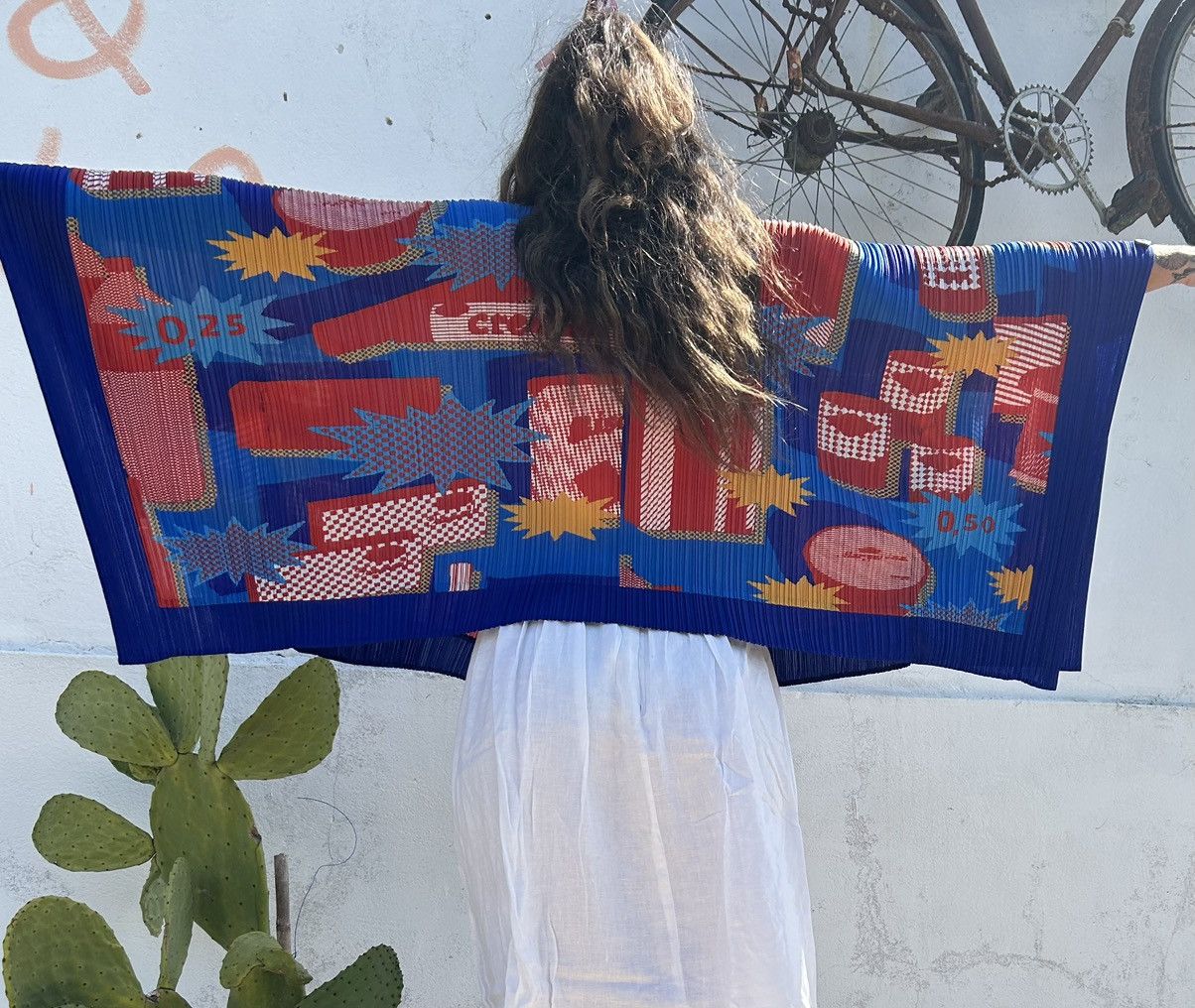 Pleats Please Issey Miyake Poncho Pop Art Issey Miyake Pleats Please Size S / US 4 / IT 40 - 7 Thumbnail