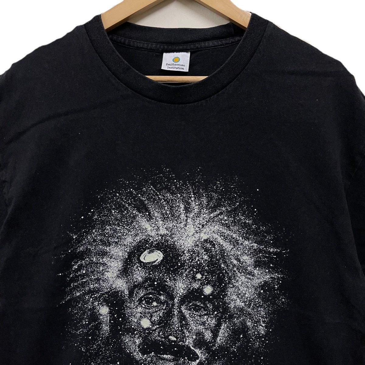Vintage Vintage 90s Albert Einstein Glow in the dark Tshirt Size US L / EU 52-54 / 3 - 3 Thumbnail