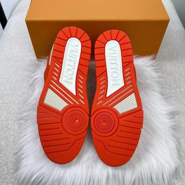 Louis Vuitton Louis Vuitton Louis Vuitton Trainer Sneakers in White Oran Size US 7 / EU 40 - 6 Thumbnail