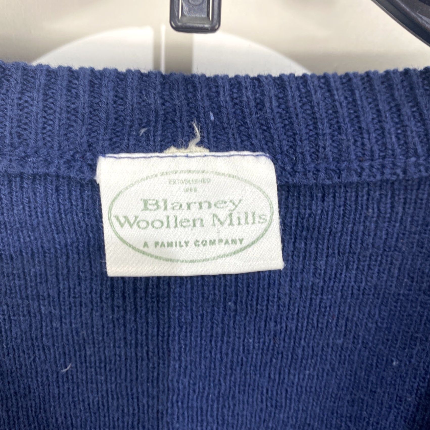 Vintage Blarney Woollen Mills Acrylic Ireland Navy Blue V Neck Sweater Large Men’s Knit Size US L / EU 52-54 / 3 - 6 Thumbnail