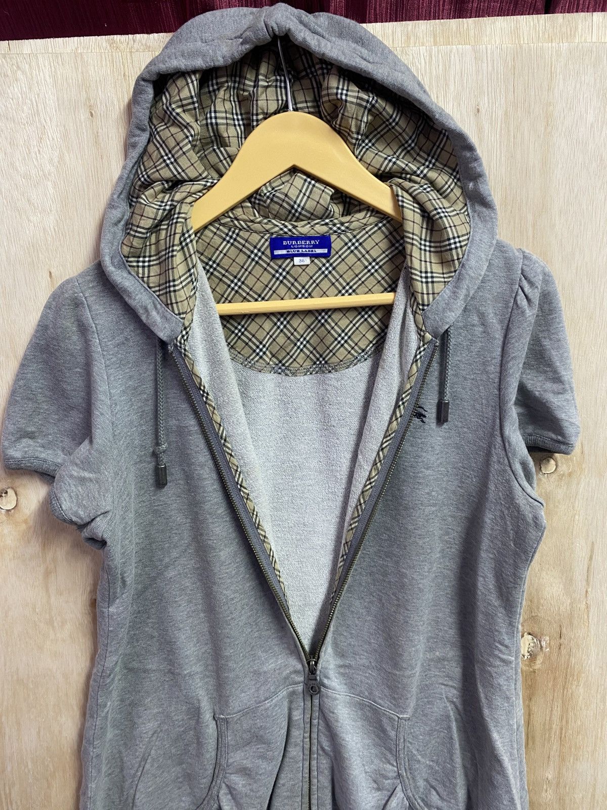 Burberry Burberry Blue Label short-sleeve zip-up hoodie Size S / US 4 / IT 40 - 9 Thumbnail