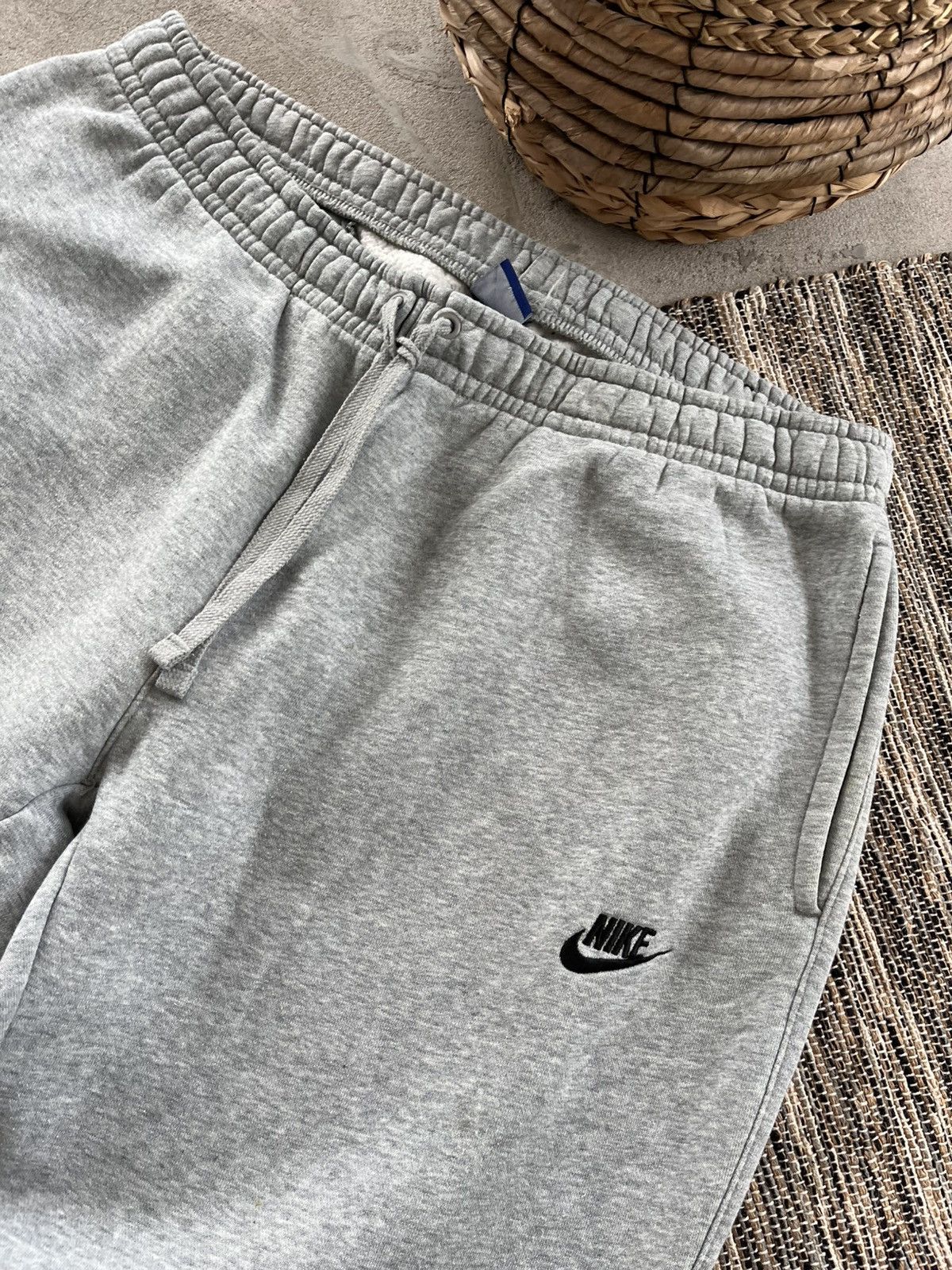 Nike Vintage Nike Grey Y2K Oversize Wide Sweatpants Joggers Size US 38 / EU 54 - 4 Thumbnail