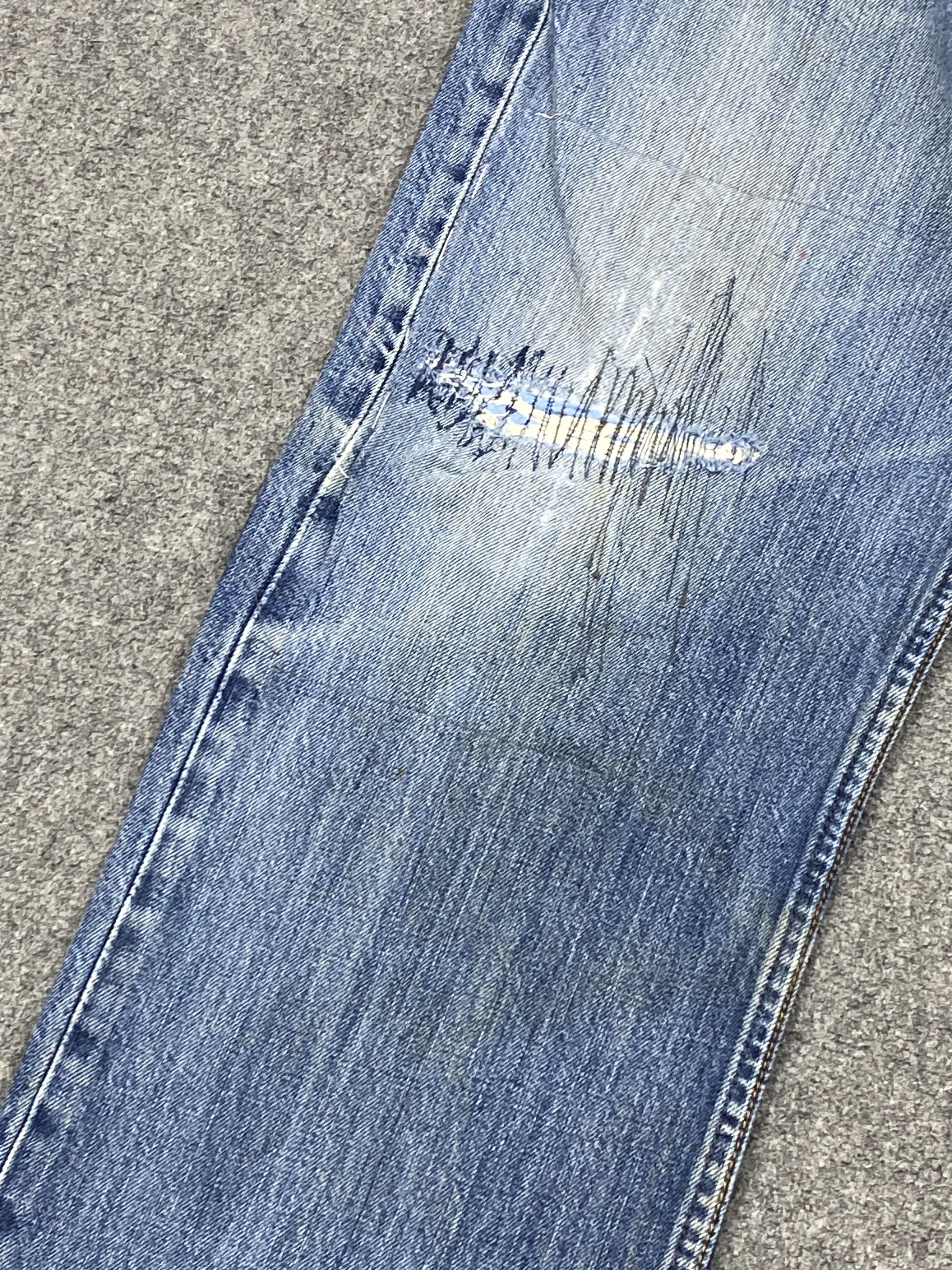 Levi's Vintage Dirty Distressed levis 501 Jeans DP2832 Size US 33 - 10 Thumbnail