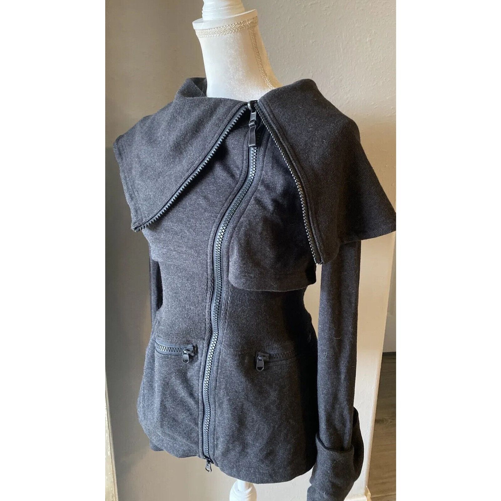 Lululemon Lululemon Over the Top Jacket coat In Heathered Coal, Size 6 Size M / US 6-8 / IT 42-44 - 3 Thumbnail