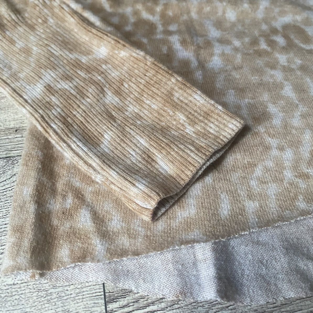 Vintage Vintage, Tan, Leopard Print, Raw Hem Oversized, Knit Sweater Size ONE SIZE - 9 Thumbnail