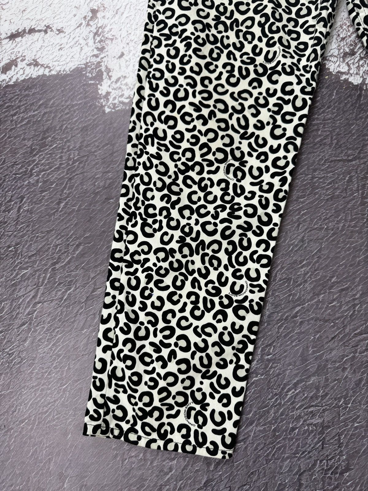 Love Moschino Love Moschino Leopard allover pattern jeans pants trousers Size 27" / US 4 / IT 40 - 4 Thumbnail