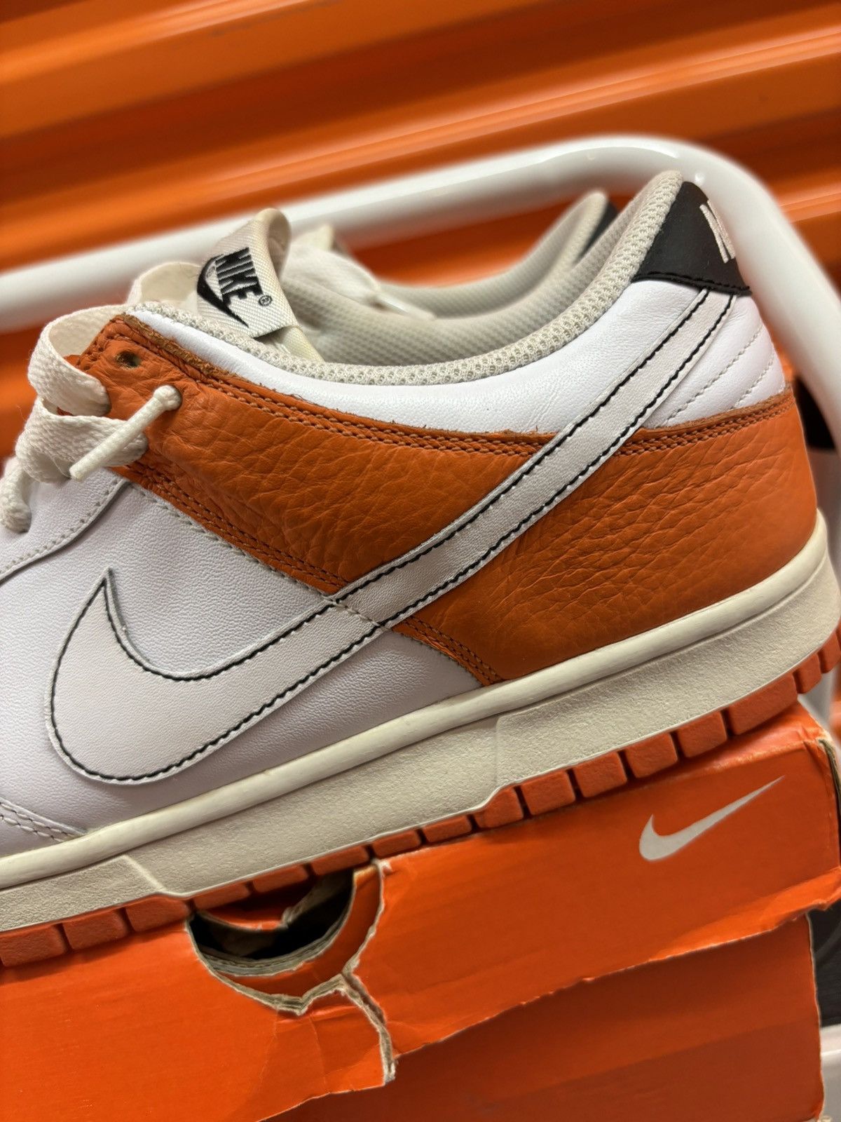 Nike × Vintage ***FINAL DROP*** RARE 2008 NIKE DUNK LOW LEATHER 11.5 Size US 11.5 / EU 44-45 - 12 Thumbnail