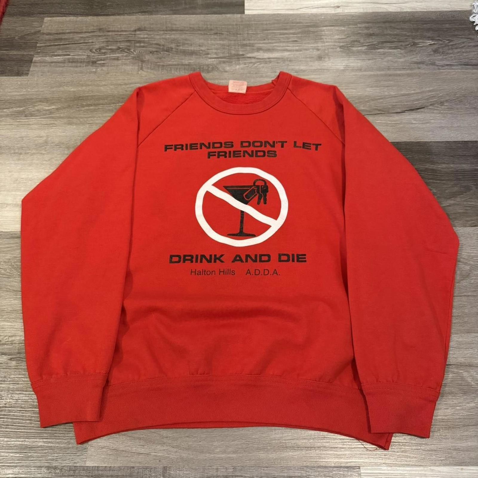 Other Vintage friends don’t let friends drink and die sweatshirt Size US M / EU 48-50 / 2 - 3 Thumbnail